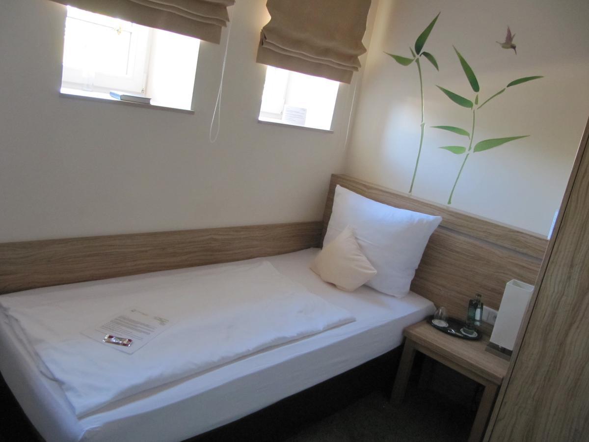 Hotel Stadt Steinheim Steinheim  Экстерьер фото